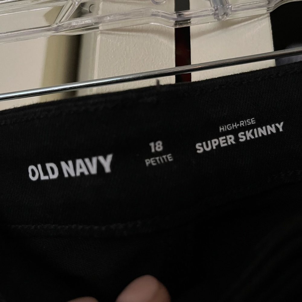 Old navy super skinny black high rise petite jeans. Size 18.